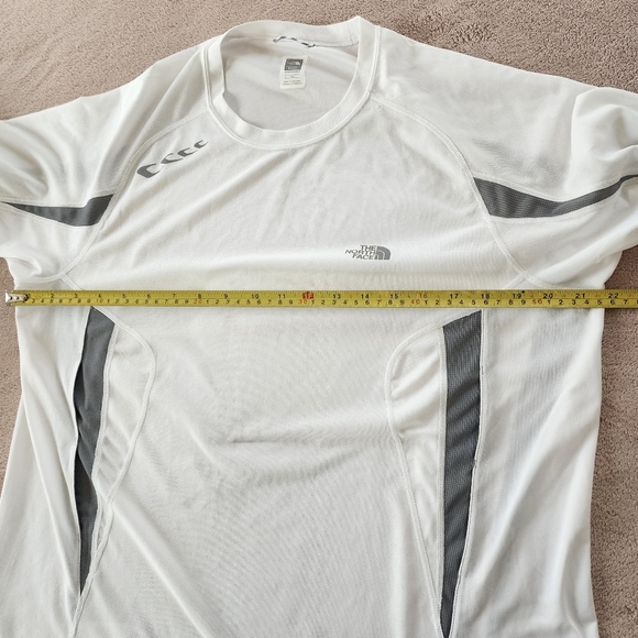 The North Face Mens Flight Series Pullover Lightweight Workout Shirt Sz L - Picture 10 of 10